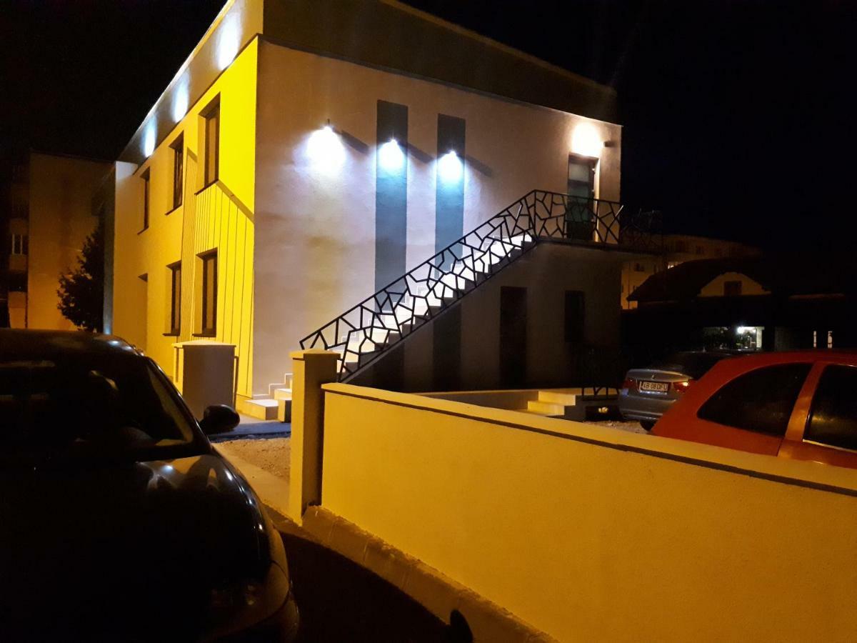 N.D Global Alba Iulia Aparthotel Exterior foto